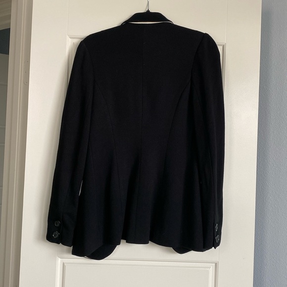 Blazer - Picture 3 of 5